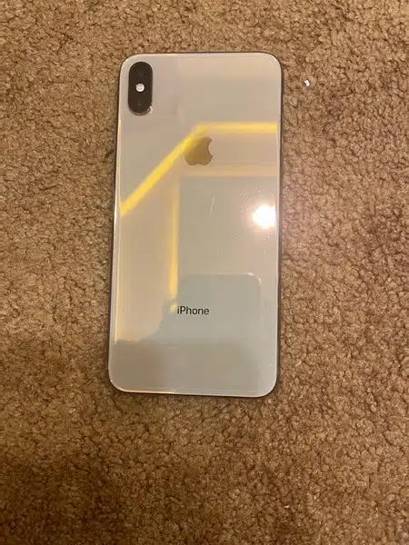 iphone xsmax Rs 75,000