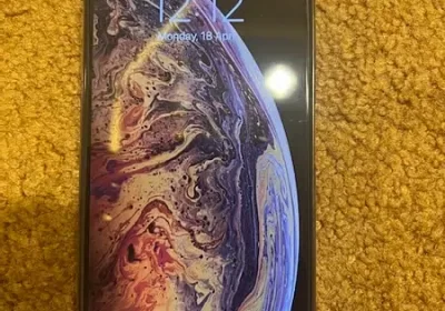 iphone xsmax Rs 75,000