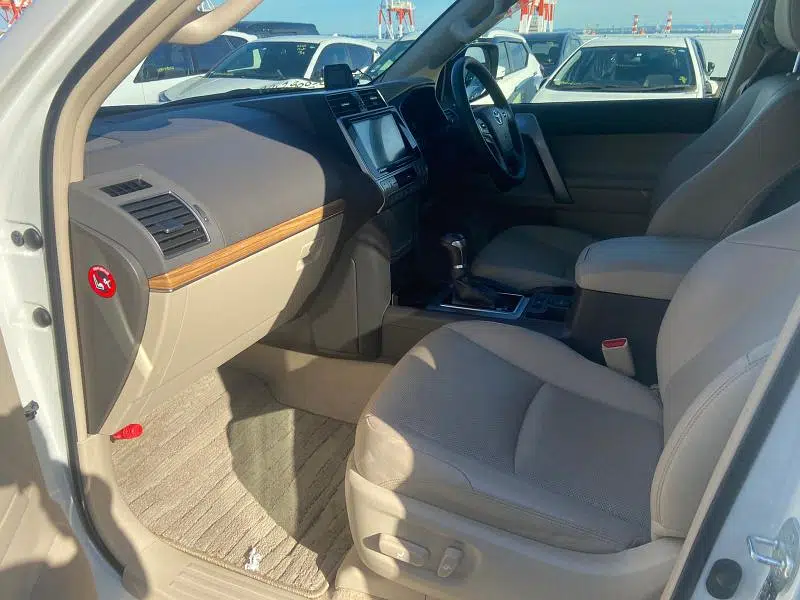 Toyota land cruiser prado TX L 2018 Rs 27,500,000