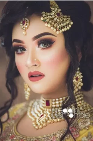 beautician ( bridal makeup expert) , fresh bhi hosakti hain Rs 15,000