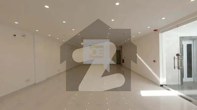 8 Marla Commercial Building Is Available For Rent In DHA